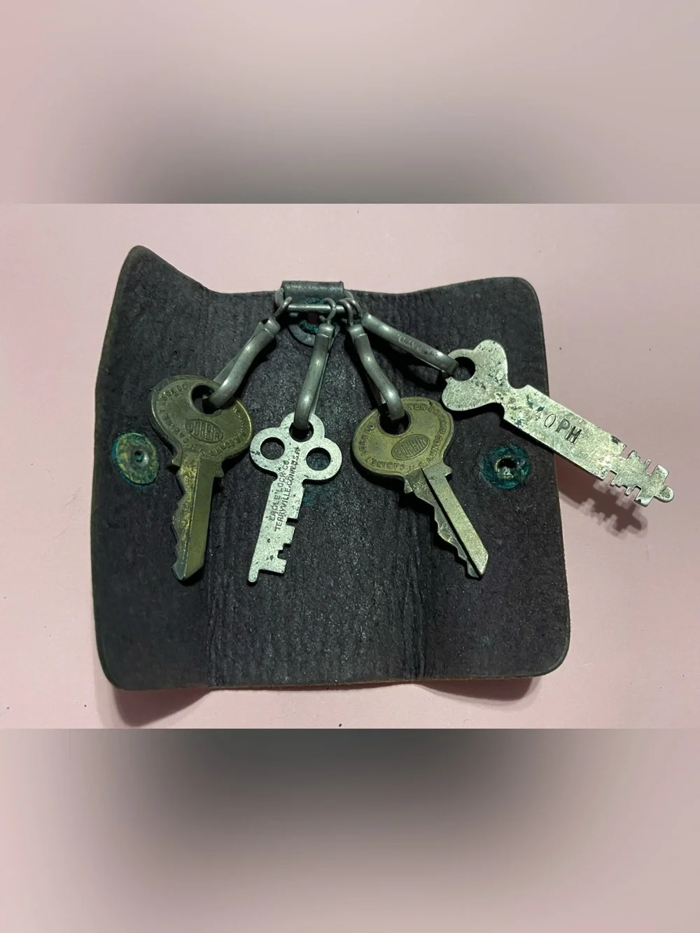 Vintage Leather Key Holder w/ Keys #8192